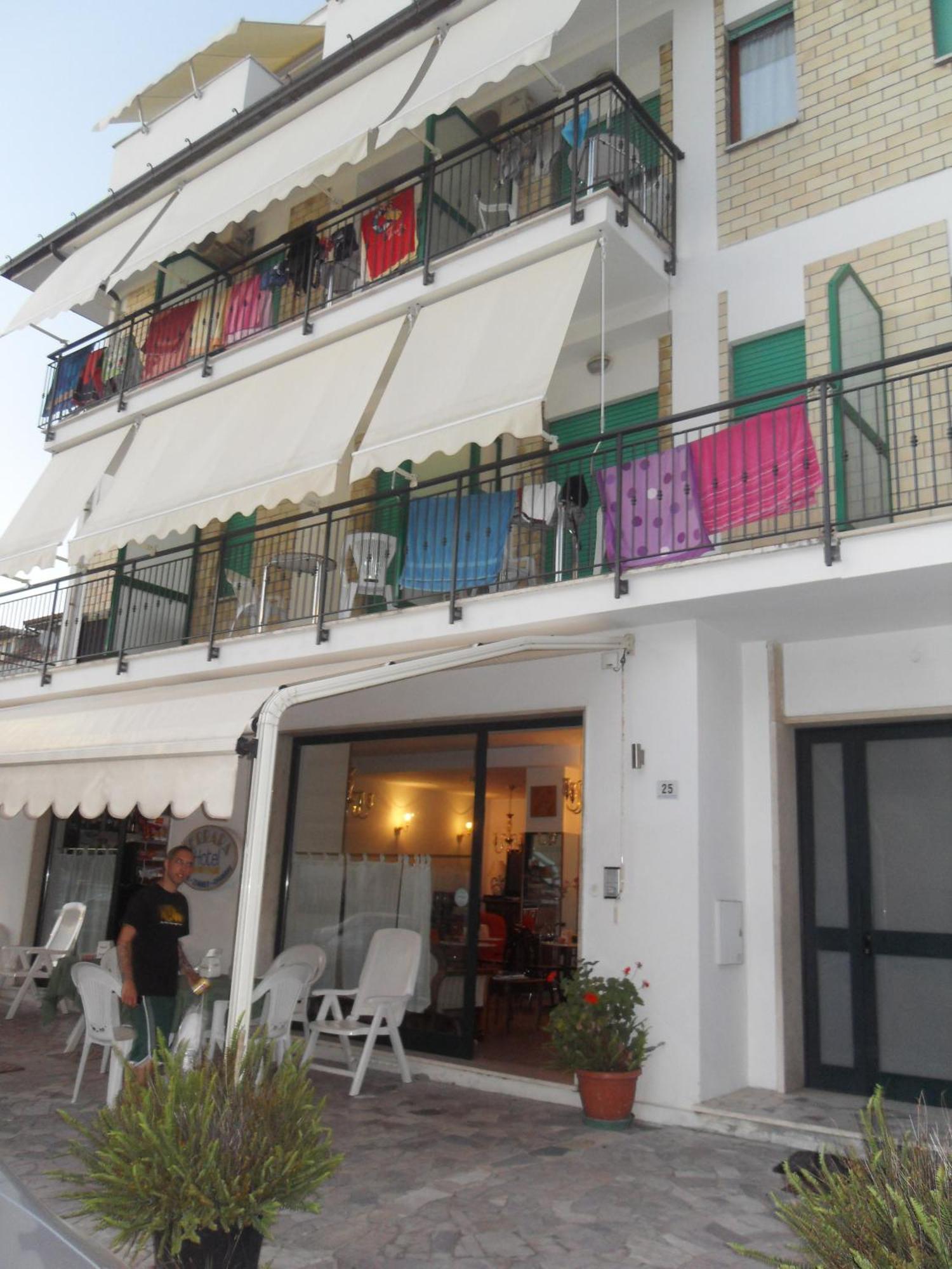 Hotel Ferrara San Benedetto del Tronto Exterior photo